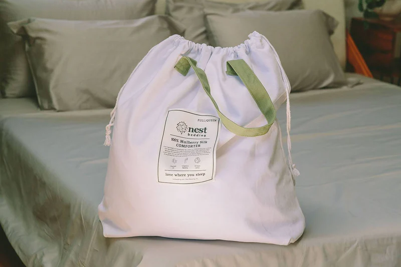 Nest Bedding 100% Mulberry Silk Comforter tote bag
