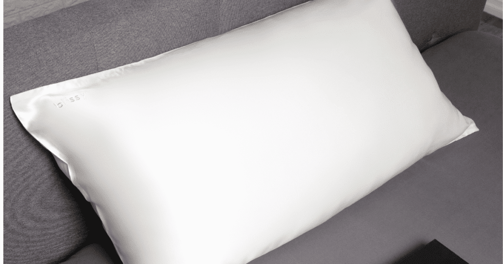 Blissy 100% Mulberry Silk Pillowcase in white