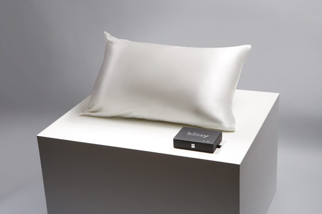 blissy silk pillowcase for acne-prone skin