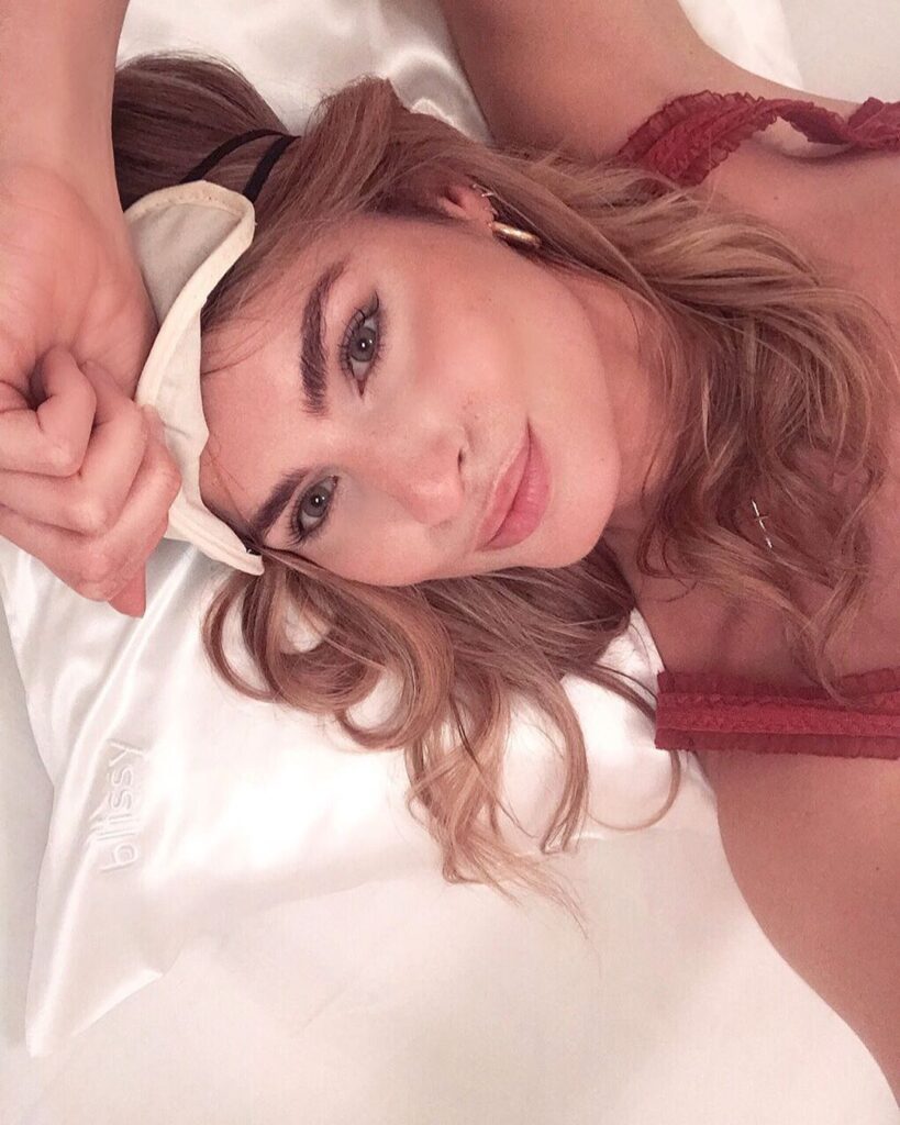  Blissy 100% Mulberry Silk Pillowcase mothers day sleep gift idea